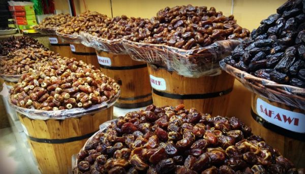 dates-market-1