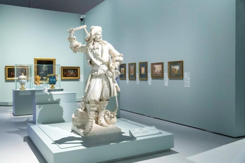 LouvreExhibit-12